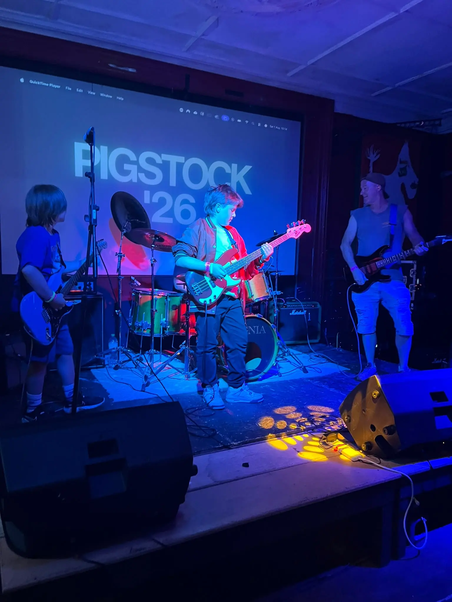 Rufus in the spotlight on bass for Digital Deckhands